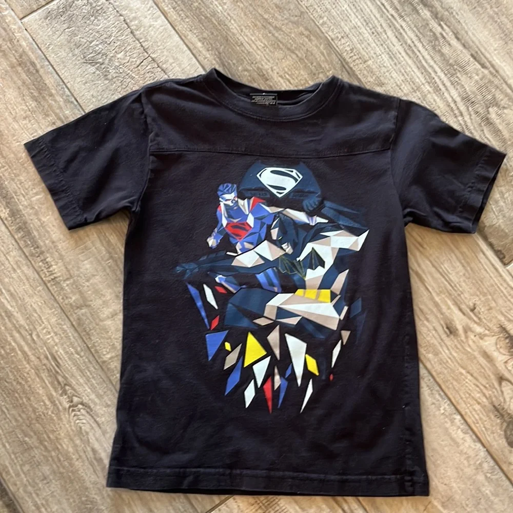 Bundle of 5 graphic T-shirts, sz 5/6